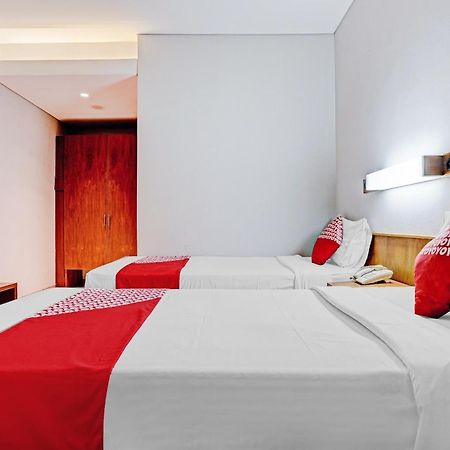 OYO Flagship 90501 Hotel Montameri Bandung Exterior foto
