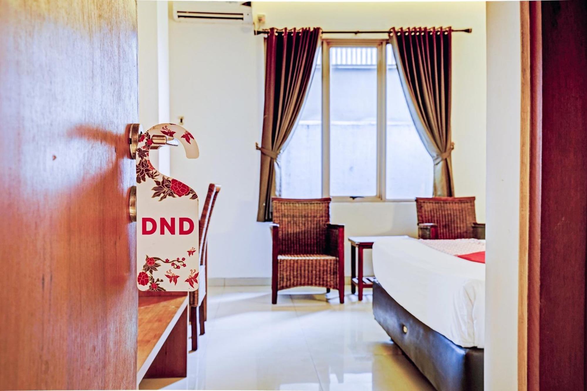 OYO Flagship 90501 Hotel Montameri Bandung Exterior foto