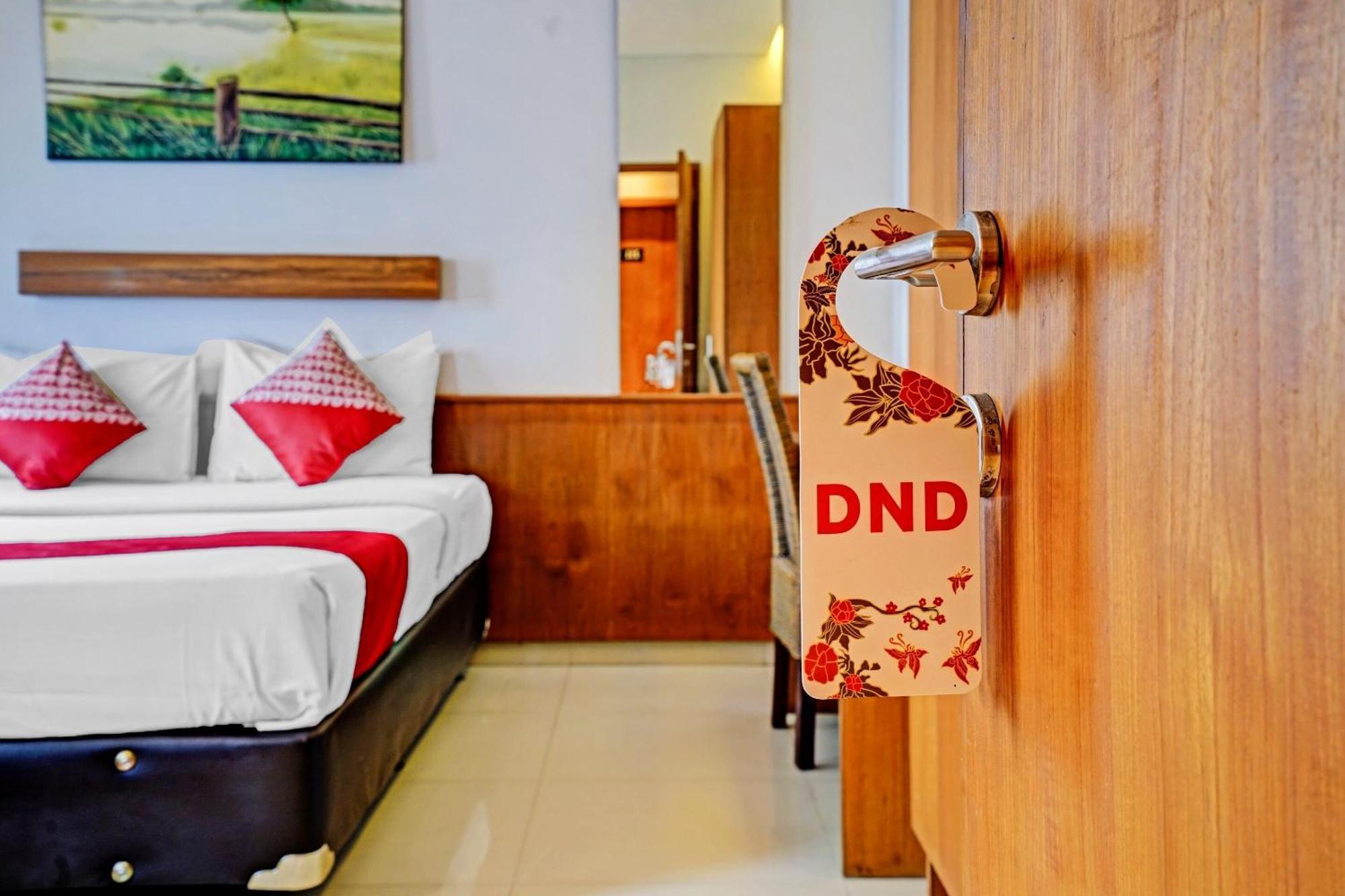 OYO Flagship 90501 Hotel Montameri Bandung Exterior foto