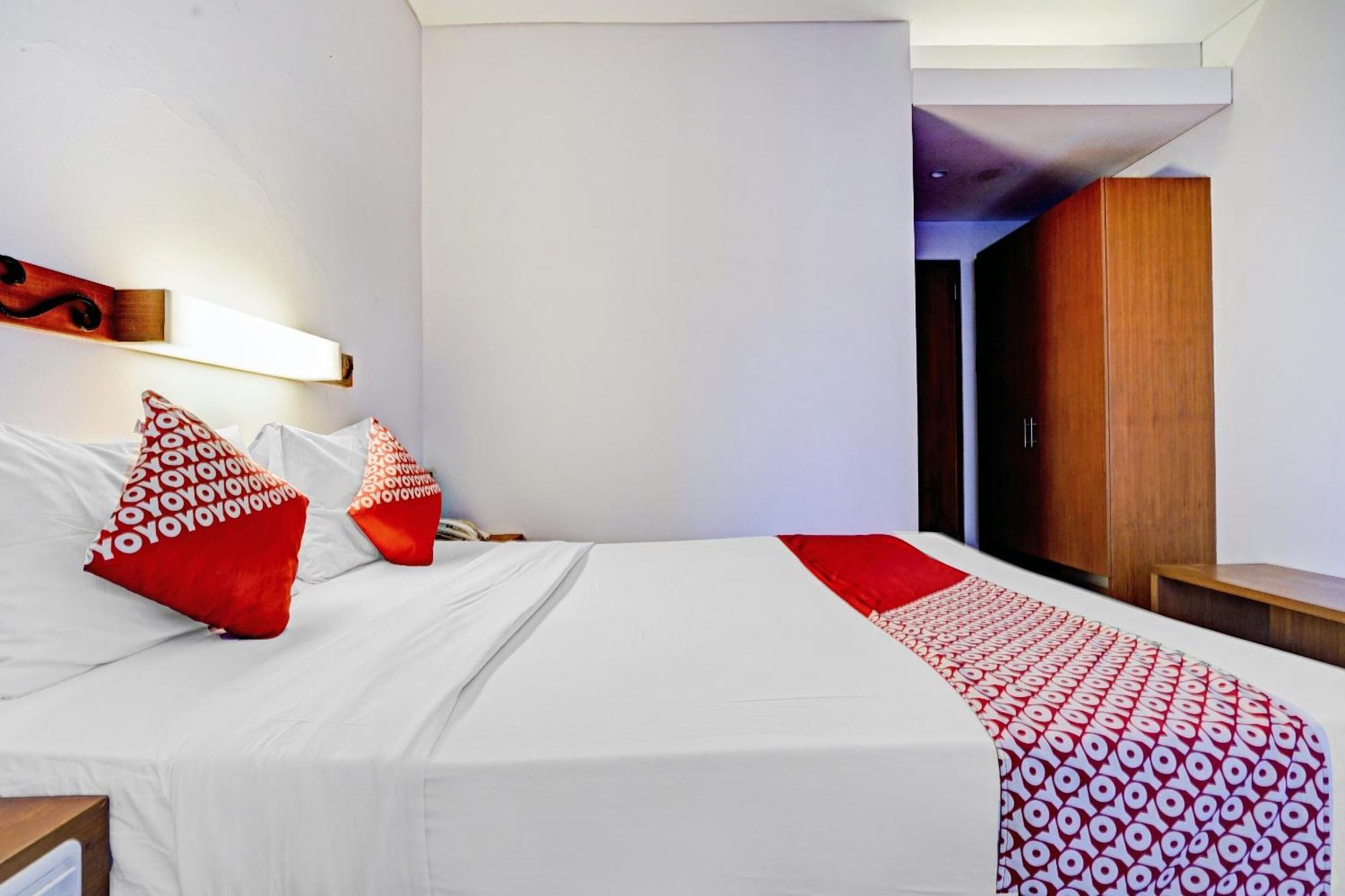 OYO Flagship 90501 Hotel Montameri Bandung Exterior foto